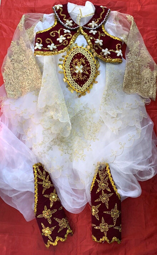 Nuovo costume popolare - nuovo,