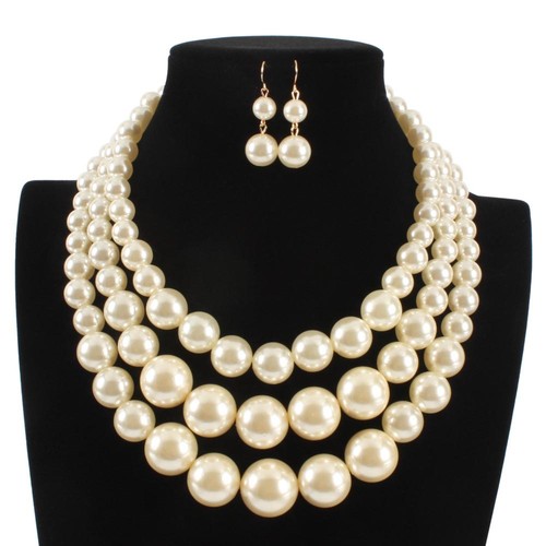 Collana girocollo con perle