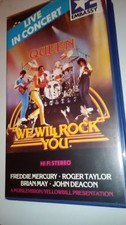 Queen We will Rock you, Live