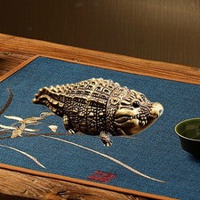 Statua di coccodrillo in