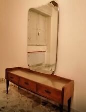 Como’ Con 3 Cassetti E Specchiera