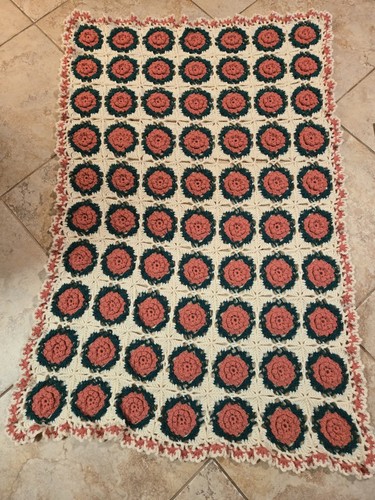 Coperta rosa fatta - , a