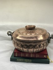 Grande antica pentola in rame