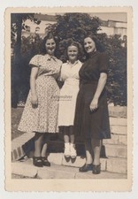 Foto antica tre belle giovani