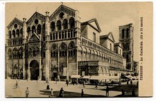 Primi 900 Ferrara La Cattedrale XII e XV secolo bici mercato FP B/N ANIM.
