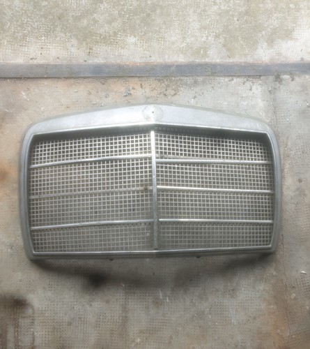 Calandra mercedes w114 - mercedes,