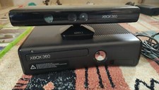 Xbox 360 250Gb con kinect + 2 controller + volante + 9 giochi