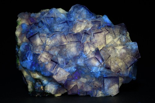 Fluorite fluorescente gialla