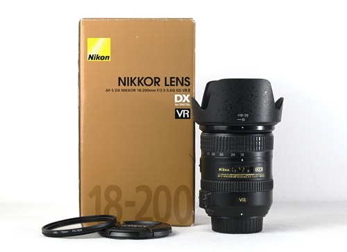 Nikon 200mm 3 - 18-200mm, f/3.5-5.6