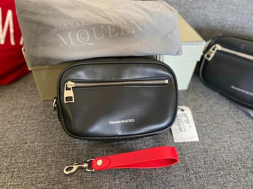 Alexander mcqueen pouch nero - alexander,