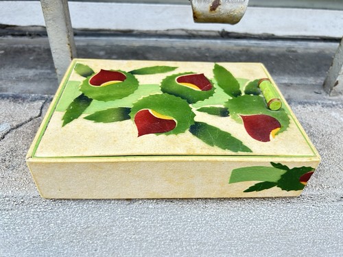 Vecchia scatola cartone - scatola,