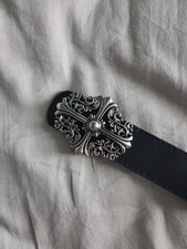 Cintura croce scudo nero e