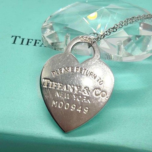 Collana con targhetta cuore