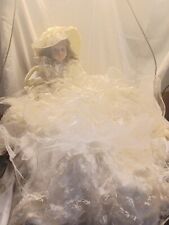 BAMBOLA IN CERAMICA PORCELLANA