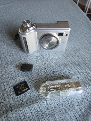 Fotocamera digitale compatta - fotocamera,
