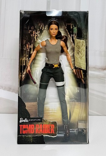Barbie signature lara croft - signature,