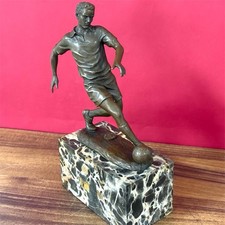 Statua calciatore bronzo su