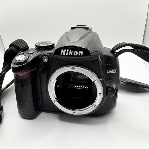 Nikon d5000 solo corpo - corpo, +