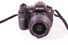 Sony A 200 con obiettivo Sony