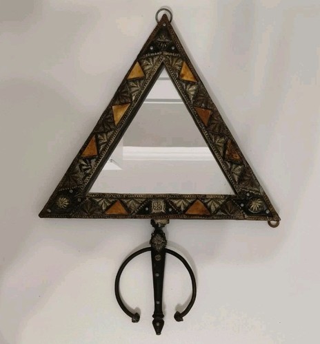 Specchio triangolare berbero