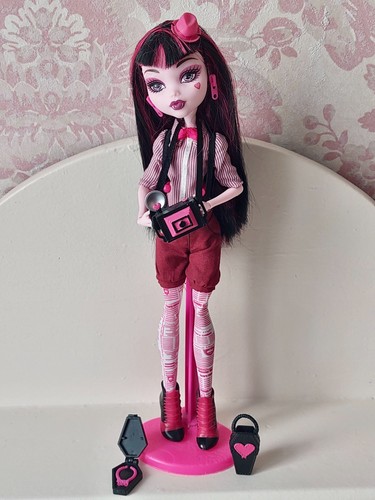 Monster high draculaura doll - high,