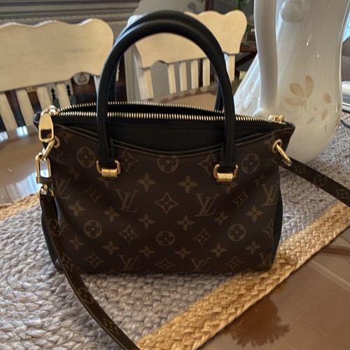 Louis vuitton monogram - louis,