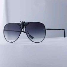 Occhiali da sole aviatore ape