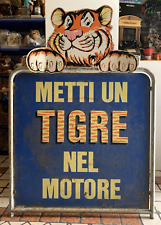 vintage INSEGNA BIFACCIALE LAMIERA ESSO BENZINA CARBURANTI METTI UN TIGRE MOTORE