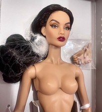 Nuova bambola nuda + mani-moda