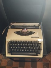 Macchina da scrivere Triumph