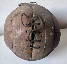 Vecchio pallone da