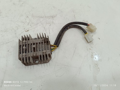 Regolatore tensione per - di,