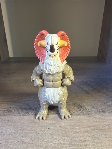 Bandai ultra monster - ultra, taiketsu