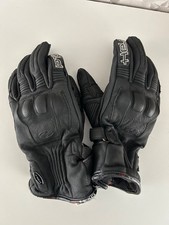 Guanti in pelle nera per moto