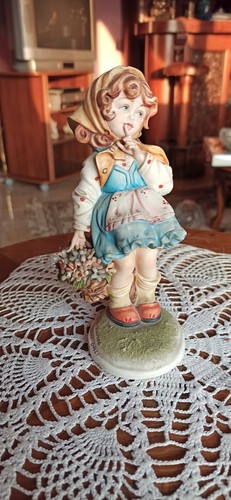 Statuina porcellana