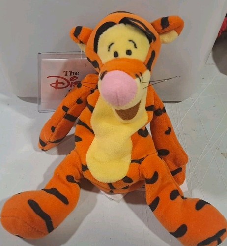 Disney store exclusive - -,
