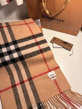 Burberry London classic scarf