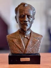 Busto vintage di Leon Breitling - realizzato per rivenditori autorizzati da Adatte Design 