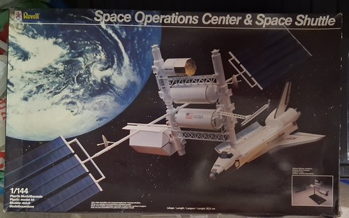 Revell 144 space operations - revell,