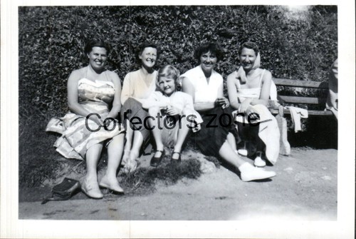 1953 newquay cornwall family - newquay,