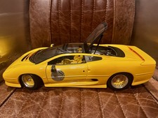 Jaguar XJ220 Maisto scala 1:12