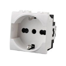 Schuko Universal Socket 2P+T
