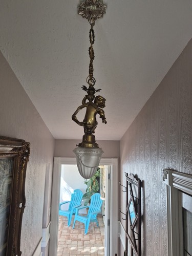 Antico lampadario dorato - , putti