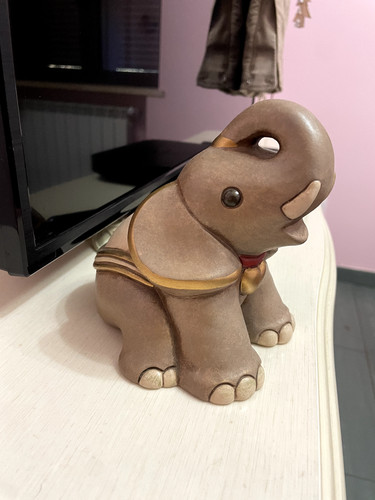 Thun animali elefante seduto - thun,