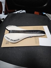 Sella bici da corsa elettrica