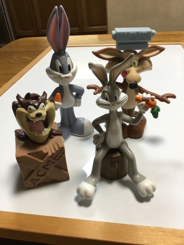 Set figure looney - 4,