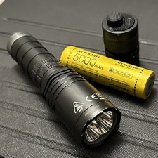 Torcia tattica ricaricabile