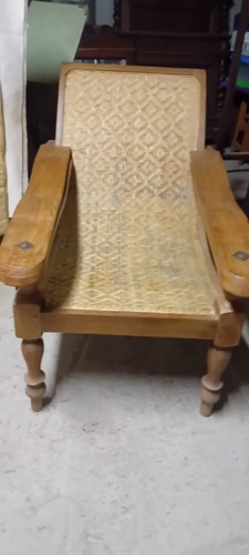 Vecchia poltrona indonesiana - vecchia,