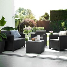 Set da giardino con 3 divani