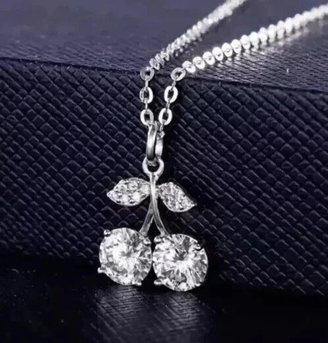 Splendida collana con ciondolo